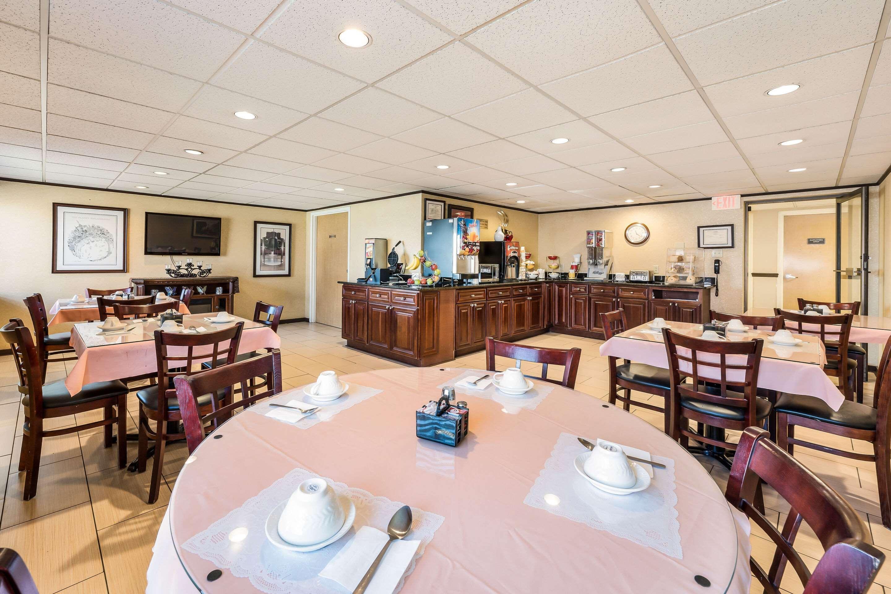 Econo Lodge Quakertown Exteriör bild